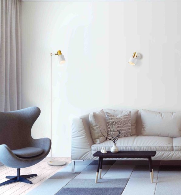 Stylowa lampa stojąca Doria w biało-złotych barwach, idealna do sypialni marki Argon