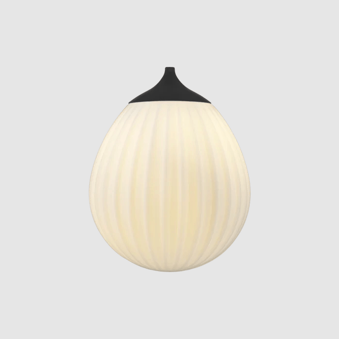 Duża, czarno-biała lampa wisząca w kształcie kropli Around The World