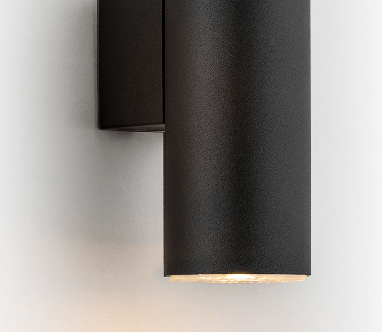 Matowy czarny kinkiet tuba Mitos do sypialni i salonu