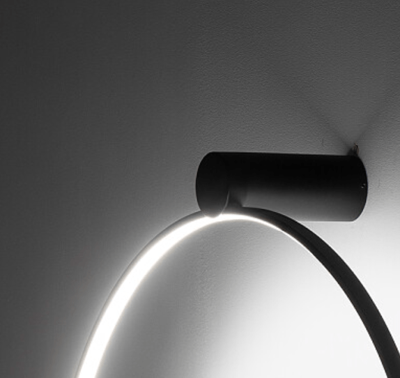 Nowoczesny kinkiet Circolo XS 4000K z podświetlanym pierścieniem LED o średnicy 18 cm