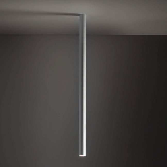 Biała sufitowa lampa tuba Fourty L o długości 90 cm