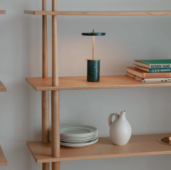 Przenośna zielona lampka stołowa LED Asteria Move Mini z funkcją ładowania i klasą szczelności IP44