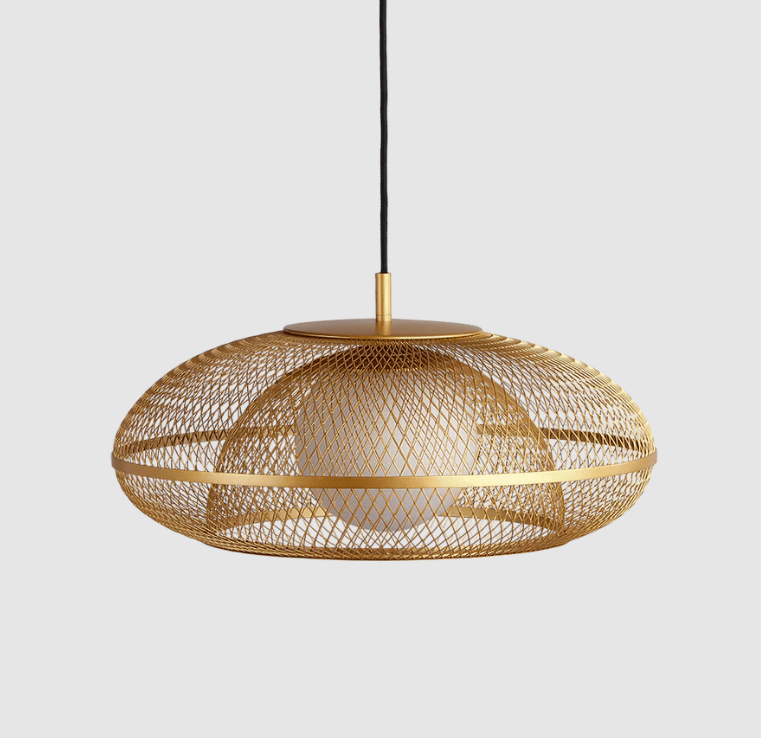 Stylowa złota lampa wisząca Faraday 45 UMAGE z drucianą konstrukcją i białą kulą