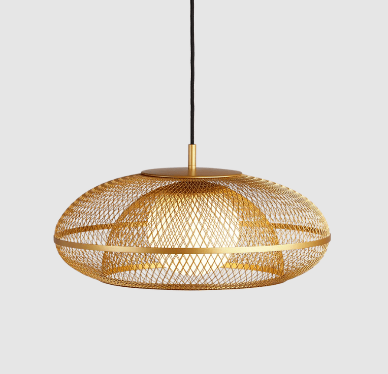 Stylowa złota lampa wisząca Faraday 45 UMAGE z drucianą konstrukcją i białą kulą