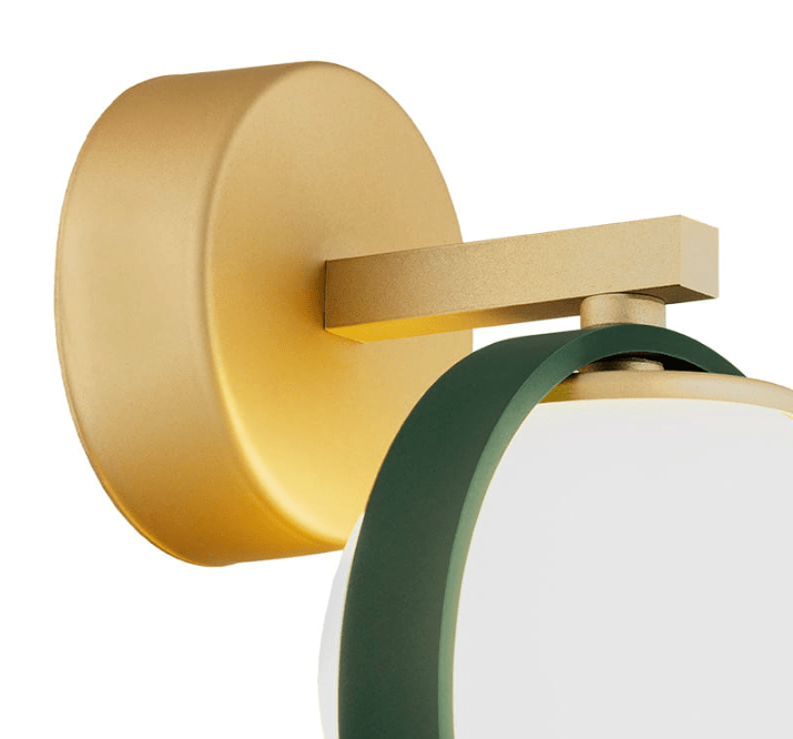 Złoty kinkiet Saturnia z białą kulą i zieloną obręczą