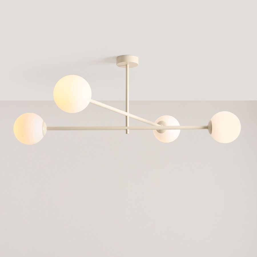 Beżowy żyrandol Pinne z czterema kulistymi kloszami