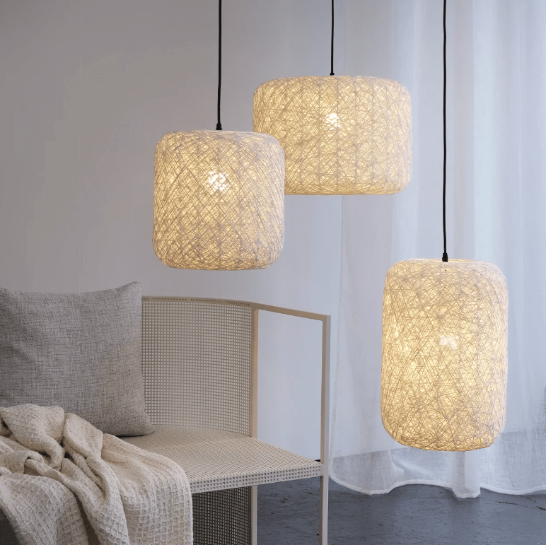 Biała lampa Spin z papierowego sznurka w stylu japandi