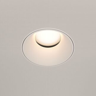 biale-dekoracyjne-oczko-sufitowe-share-od-maytoni-na-zarowke-gu10