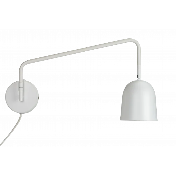 Biały kinkiet Manchester marki Dyberg Larsen, idealny nad łóżko do sypialni