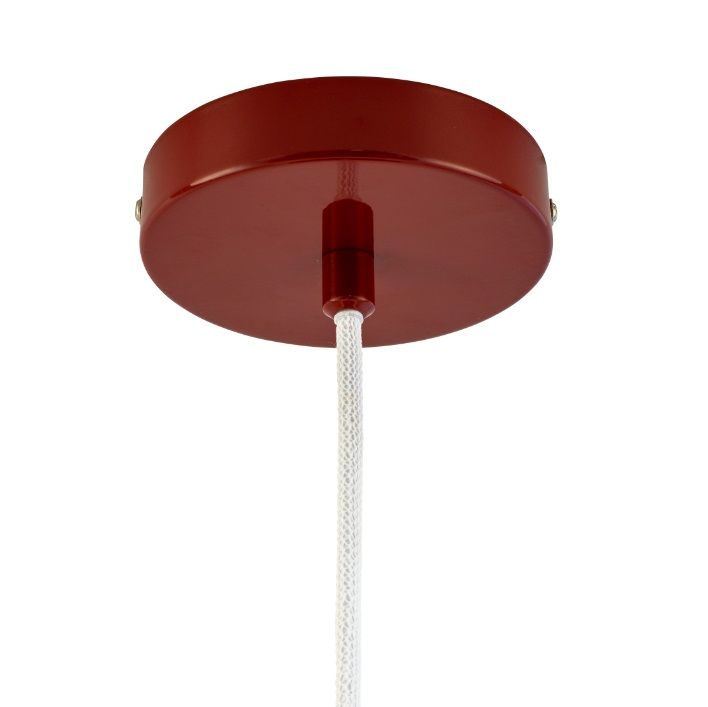 Bordowa lampa wisząca Haipot marki Dyberg Larsen do zamontowania nad wyspą