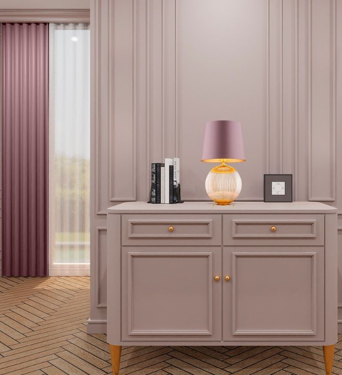 Bursztynowa lampa stołowa Hamilton z abażurem w odcieniu brudnego różu