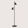 czarna-stojaca-lampa-form-z-dwoma-regulowanymi-stozkowymi-kloszami