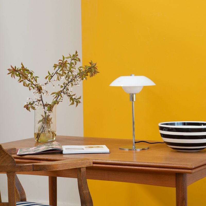 Duńska lampa stołowa Bergen w skandynawskim stylu