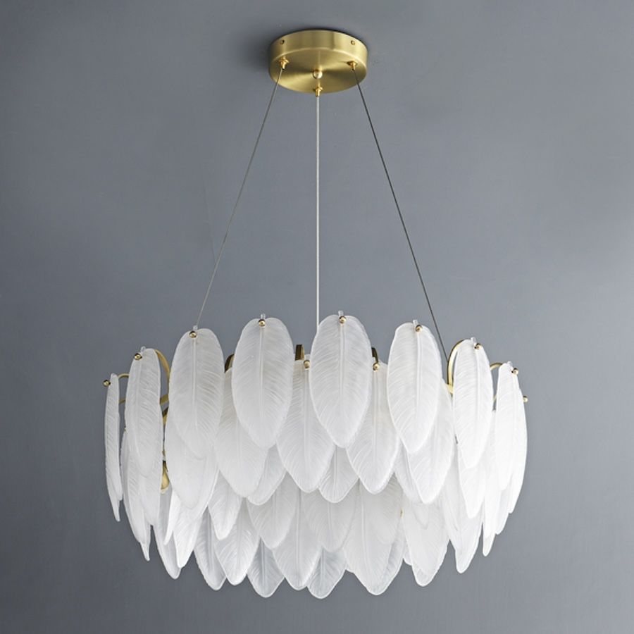 Elegancka złota lampa wisząca Piuma 60 z szklanymi kryształami