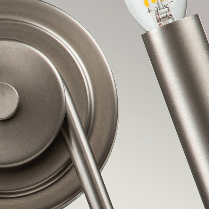 Elegancki świecznik Capitol Hill w niklowanym wykończeniu do salonu