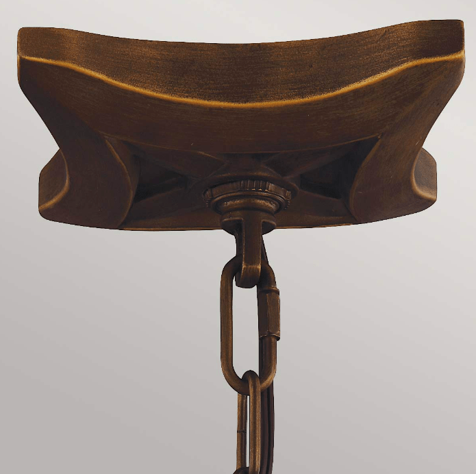 Klasyczna lampa wisząca Yarmouth 3 w kolorze postarzanego mosiądzu, idealna nad kuchenną wyspę