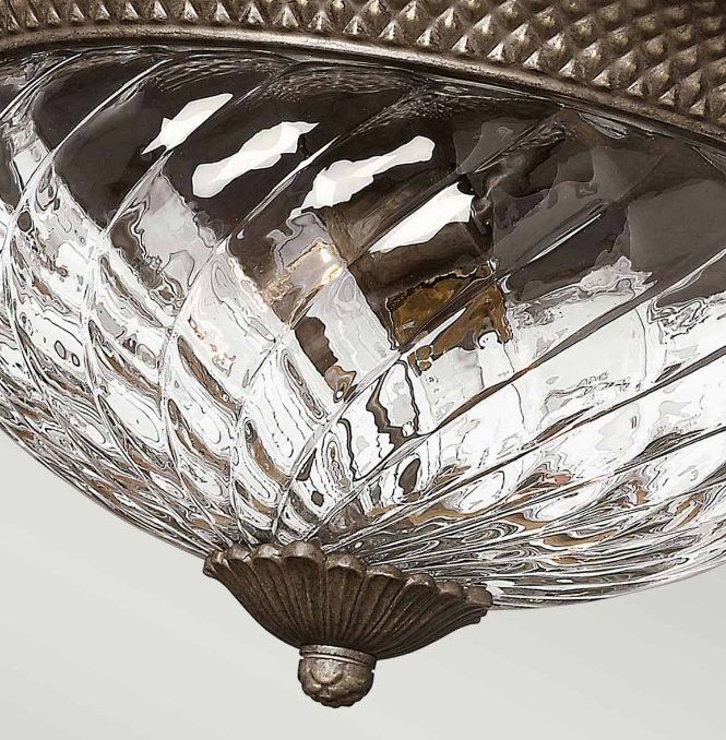Klasyczny plafon kuchenny Plantation w odcieniu brązu z eleganckim, dekoracyjnym szkłem