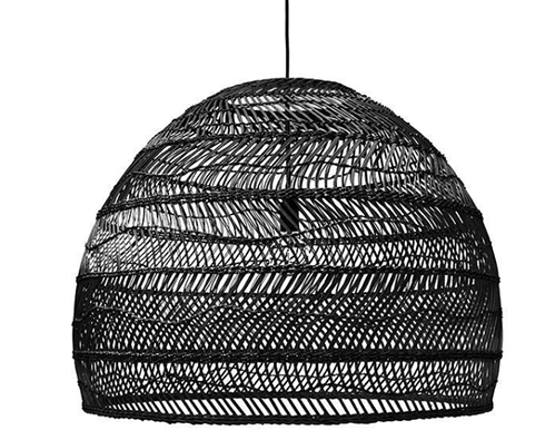 Czarna rattanowa lampa wisząca Cezar L w stylu boho od Monnarita