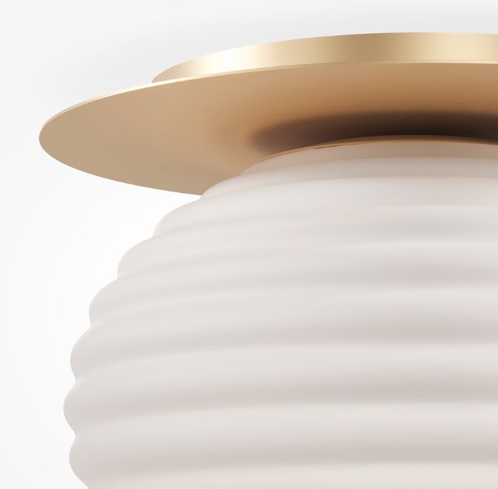 Biały plafon Reels z ryflowanego szkła o średnicy 35 cm, idealny do kuchni, łazienki i sypialni