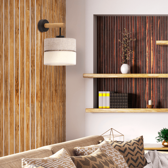 Drewniany kinkiet boho Eco z materiałowym abażurem rozświetlający wnętrze ciepłym blaskiem
