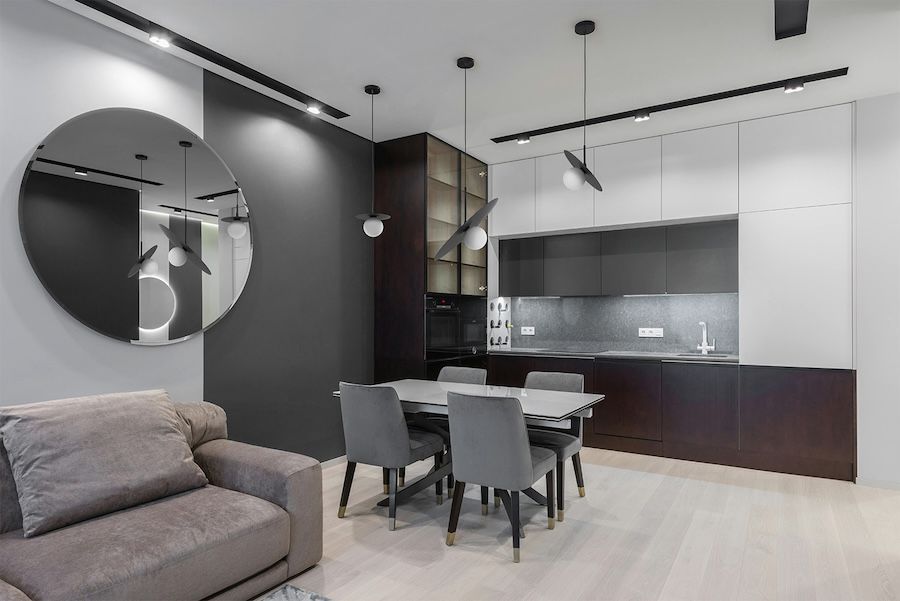 Wisząca lampa Sante M w kolorze czarnym o kształcie dysku