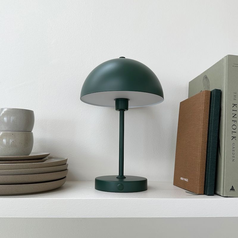 Zielona lampka Stockholm na szafkę do salonu