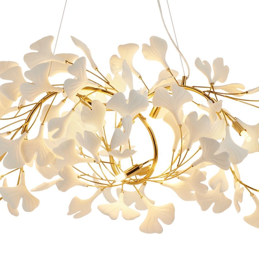 Złoty żyrandol Botanika Wave 135 z białymi ceramicznymi listkami