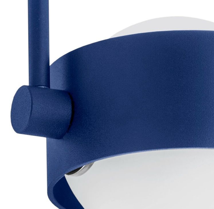 Niebieska lampa sufitowa Massimo z dwiema białymi kulami i klasą szczelności IP44