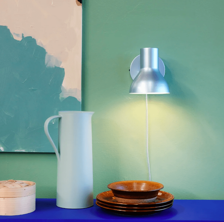 Niebieski kinkiet Bob o metalicznym połysku