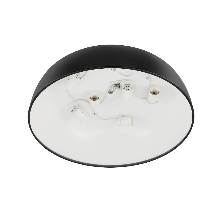 Plafon Satellite w kolorach czerni i bieli na siedem żarówek o średnicy 58 cm