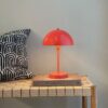 rozowa-lampka-w-ksztalcie-grzybka-do-salonu-stockholm