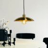 stylowa-zlota-lampa-wiszaca-paris-inspirowana-francuskim-designem-w-mosieznym-wykonczeniu