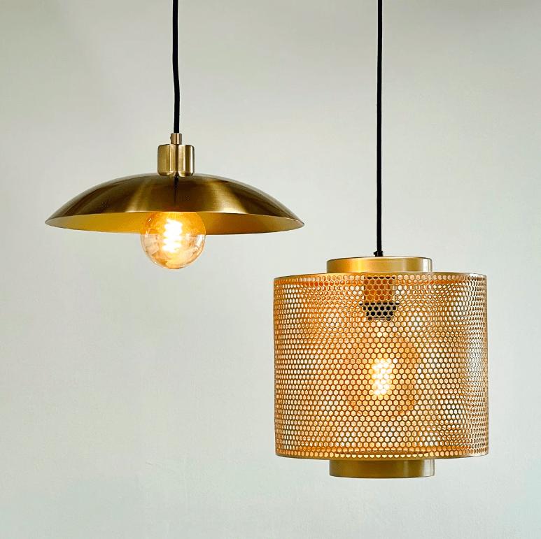 Stylowa złota lampa wisząca Paris inspirowana francuskim designem w mosiężnym wykończeniu