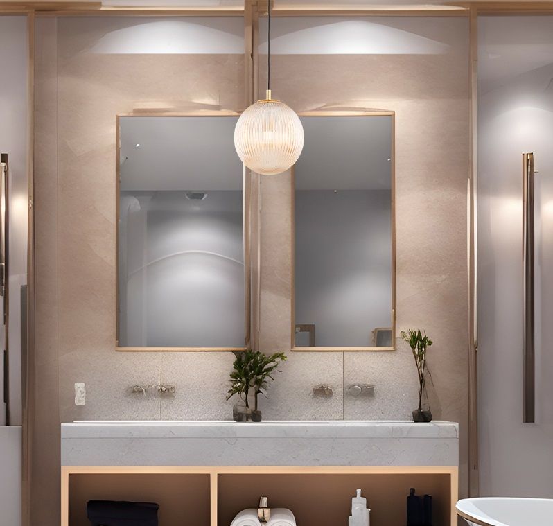 Szklana wisząca lampa Paloma w miodowym odcieniu i złotym kształcie kuli