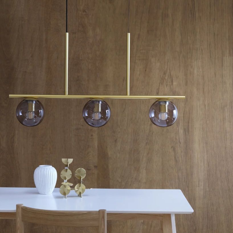 Trzypunktowa, podłużna lampa wisząca Sophia wykonana z mosiądzu