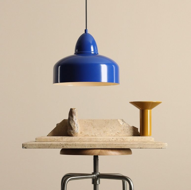 Wisząca lampa Como Cobalt z niebieskim kloszem w retro stylu