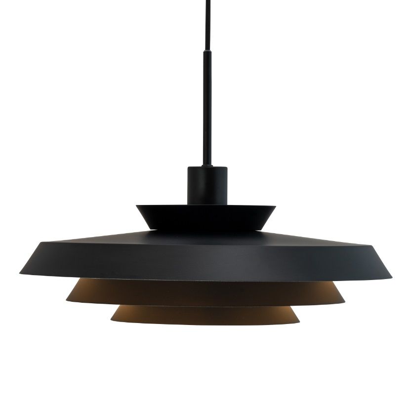 Wisząca lampa DL44 w kolorze czarnym od duńskiej marki Dyberg Larsen