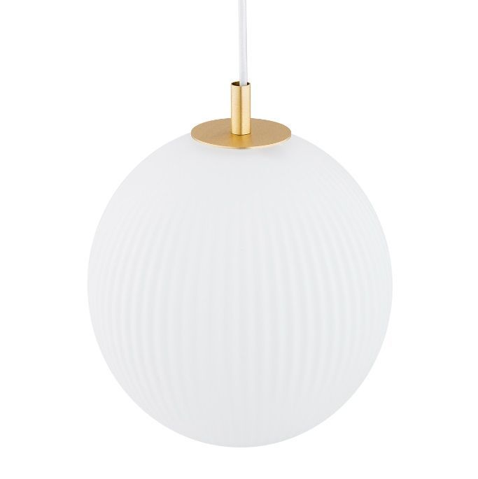 Wisząca lampa Paloma marki Argon w kolorze białego mosiądzu ze złotą kulą