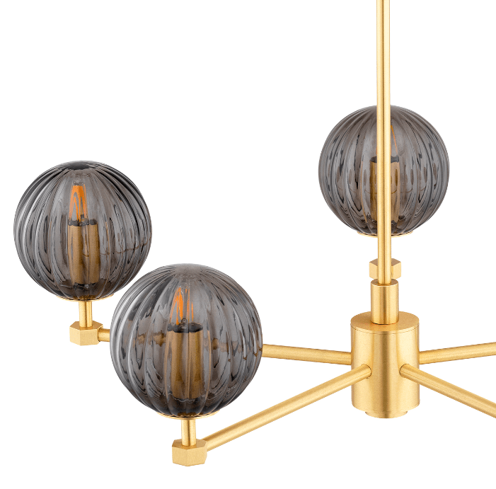 Złoty żyrandol w stylu art deco Paloma z pięcioma przydymionymi kulami, idealny do sypialni – mosiądz