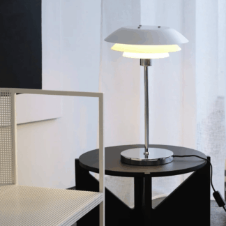 duza-lampa-stolowa-przeznaczona-na-stolik-do-salonu-dl31