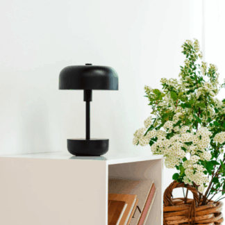 mobilna-lampa-led-haipot-w-kolorze-czarnym-odporna-na-warunki-atmosferyczne-ip44-z-mozliwoscia-ladowania-przez-usb