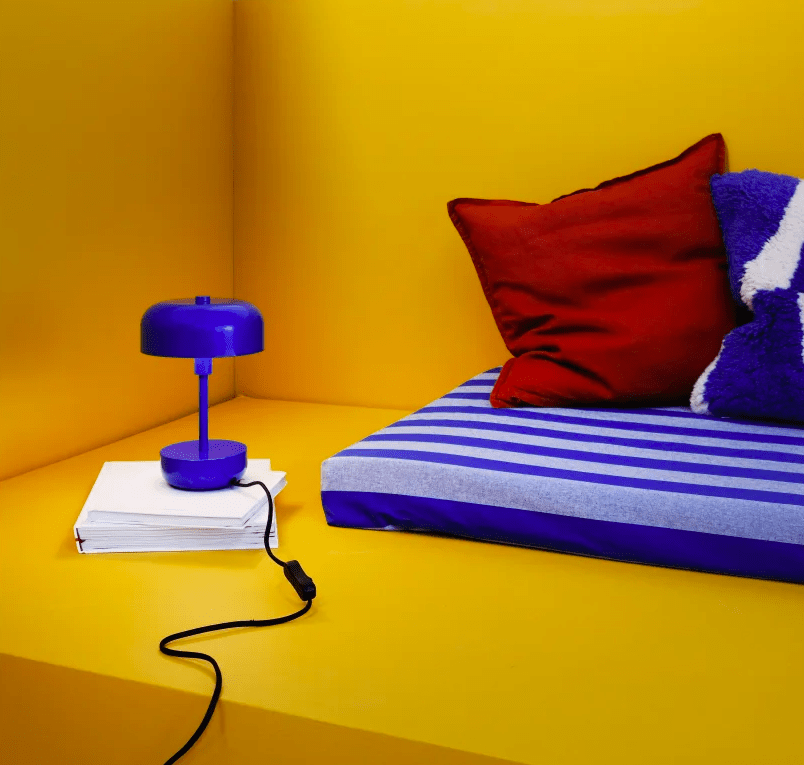 Niebieska dziecięca lampka biurkowa Haipot w kształcie grzybka dla chłopca