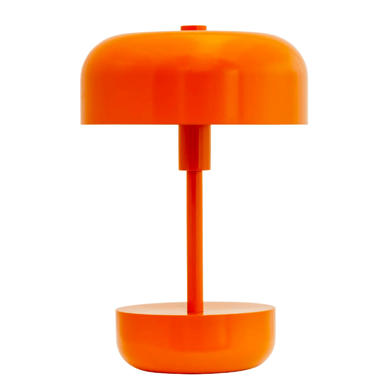 Pomarańczowa lampka stołowa Haipot LED na taras i balkon, zasilana bateriami i USB, o klasie ochrony IP44