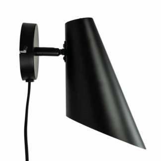 skandynawski-kinkiet-cale-z-mozliwoscia-regulacji-oraz-wbudowanym-wlacznikiem