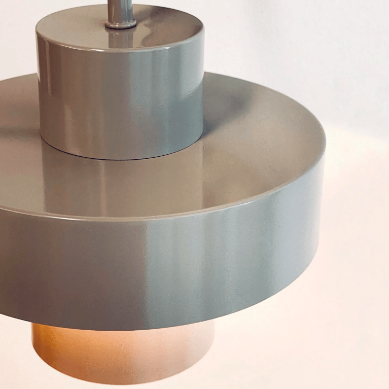 Szary kinkiet Stoke z trzema cylindrycznymi kloszami