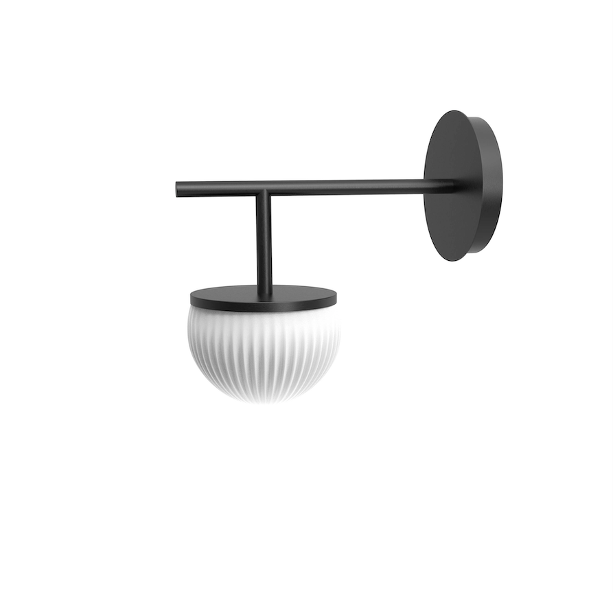 Biało-czarny kinkiet Roi Arm z ryflowanym szklanym kloszem