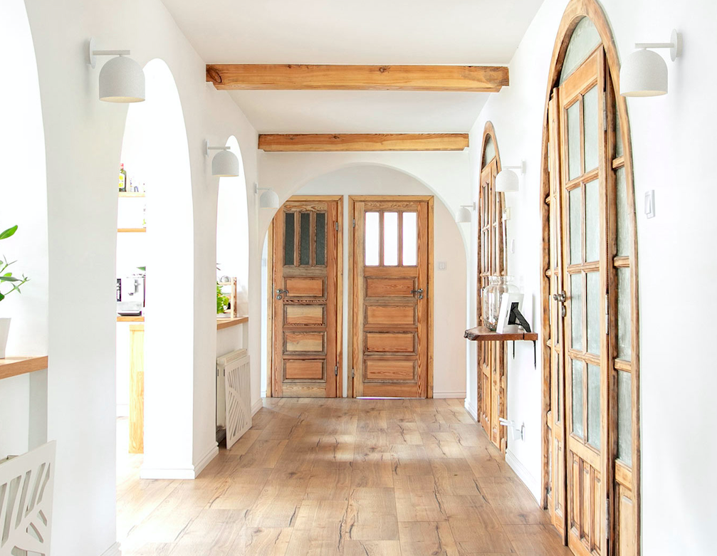 Biały kinkiet skandynawski Rio 16 do korytarza Robin