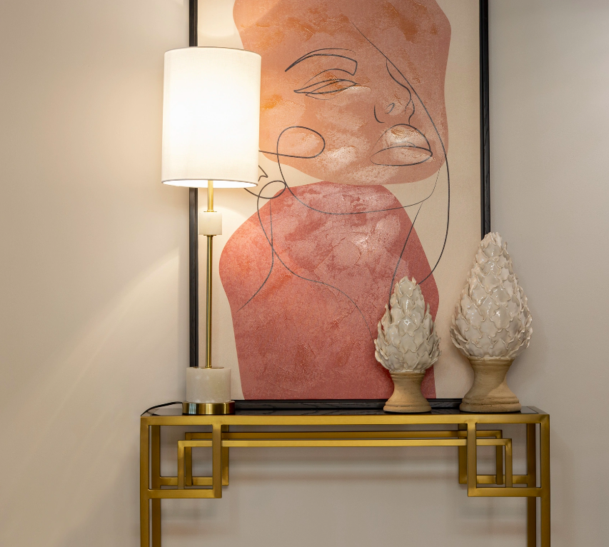Elegancka lampa stołowa Bari wykonana z naturalnego alabastru