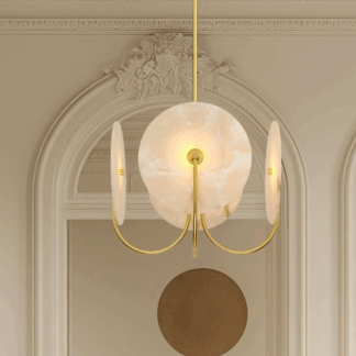 Elegancki żyrandol Modena ze szczotkowanego mosiądzu z alabastrowymi dyskami