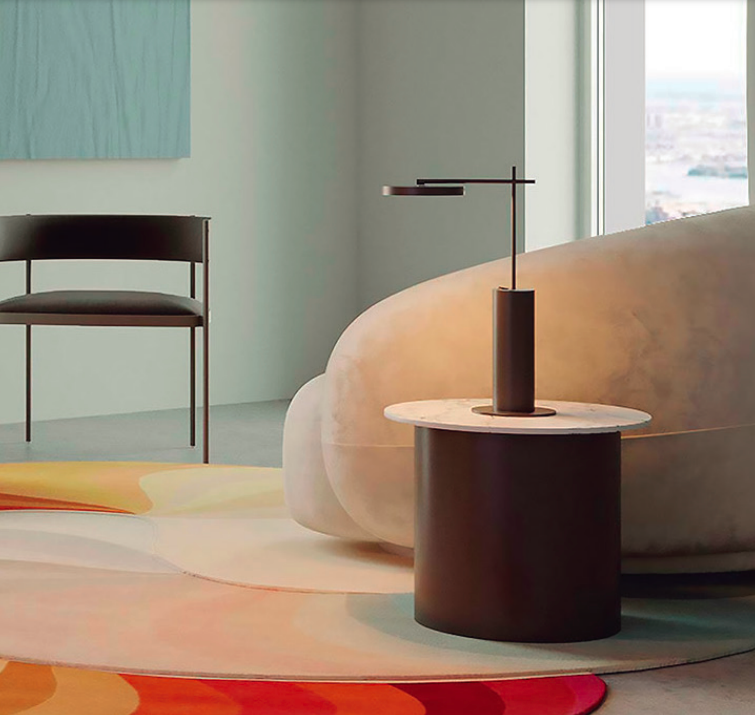 Lampka biurkowa LED Rafaela z regulowanym, płaskim kloszem